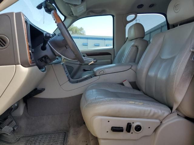 2004 Cadillac Escalade Luxury