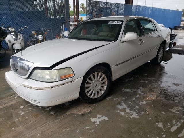 2003 Lincoln Town Car Executive