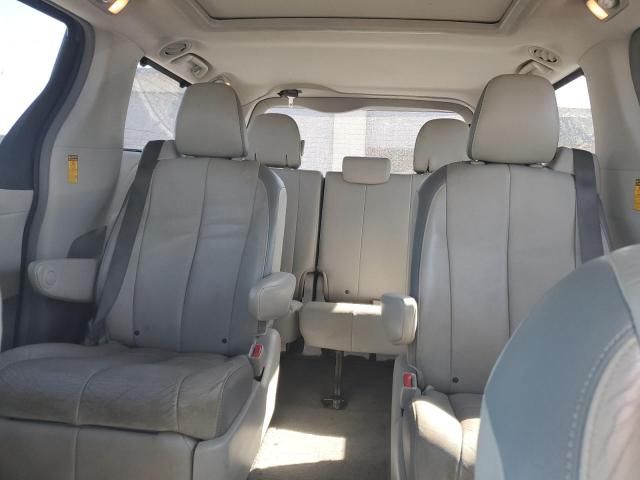 2013 Toyota Sienna XLE