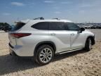 2022 Toyota Highlander Hybrid Limited