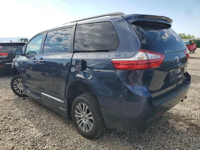 2019 Toyota Sienna XLE