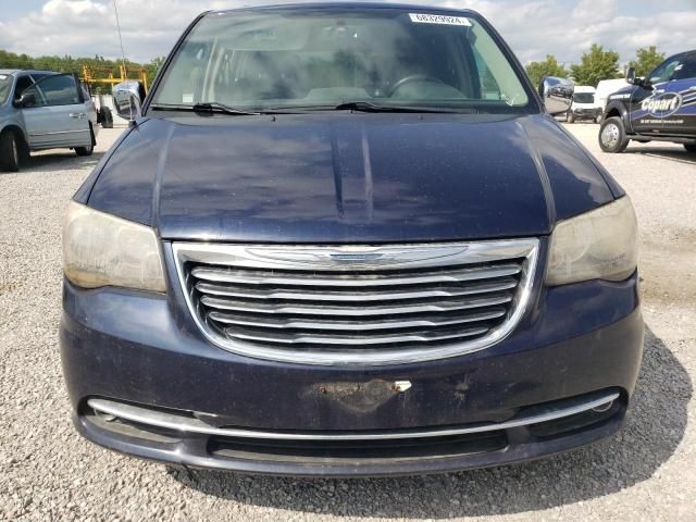 2014 Chrysler Town & Country Touring L