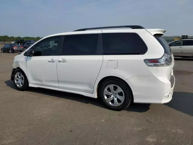 2015 Toyota Sienna Sport