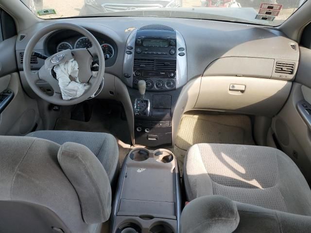 2008 Toyota Sienna CE