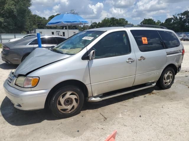 2002 Toyota Sienna LE