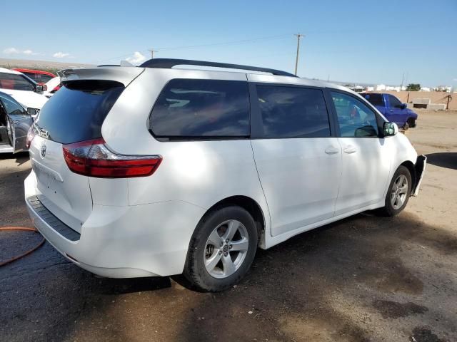 2020 Toyota Sienna LE