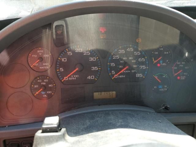 2004 International 4000 4200