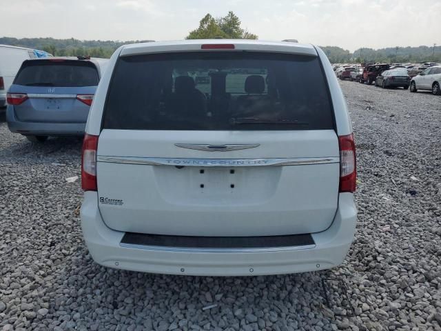 2016 Chrysler Town & Country Touring L