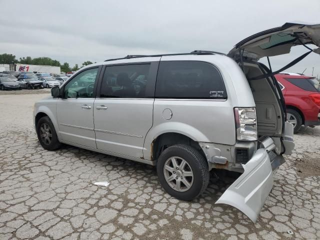 2010 Chrysler Town & Country Touring