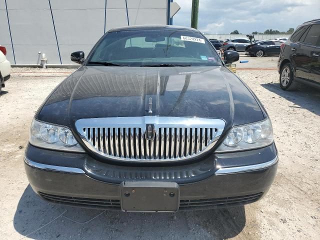 2009 Lincoln Town Car Signature Limited