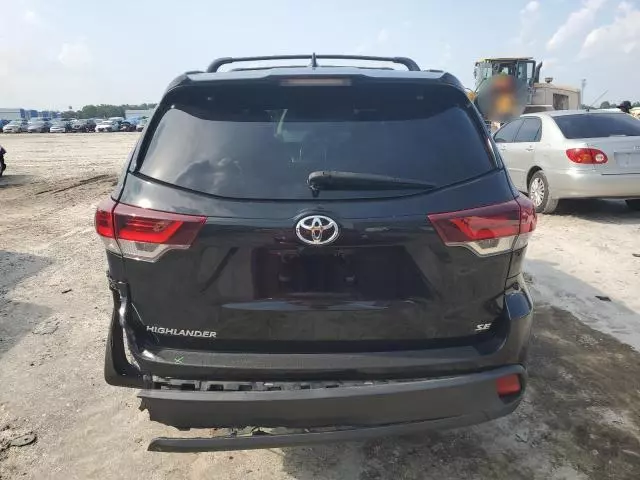 2019 Toyota Highlander SE