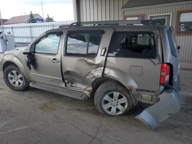 2005 Nissan Pathfinder LE