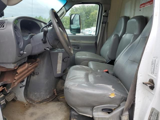 2006 Ford Econoline E450 Super Duty Cutaway Van