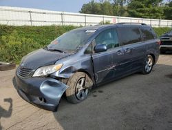 Carros salvage sin ofertas aún a la venta en subasta: 2015 Toyota Sienna LE