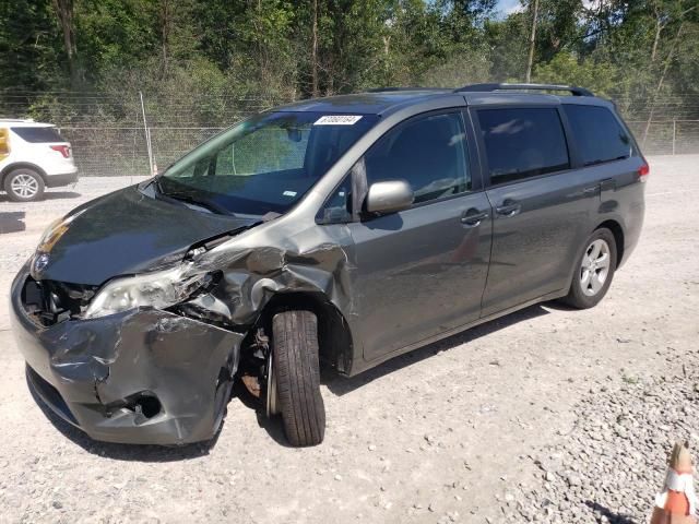 2011 Toyota Sienna LE