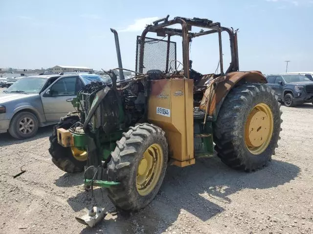 2005 John Deere 6400