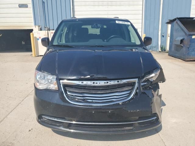 2011 Chrysler Town & Country Touring L