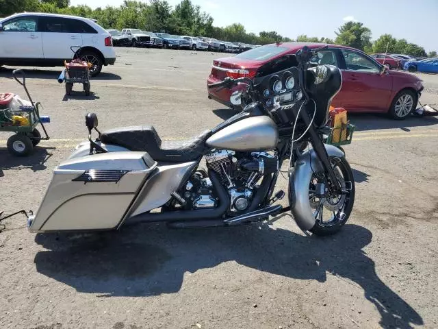 2009 Harley-Davidson Flhx