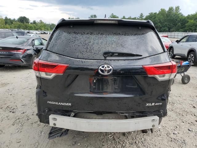 2018 Toyota Highlander SE