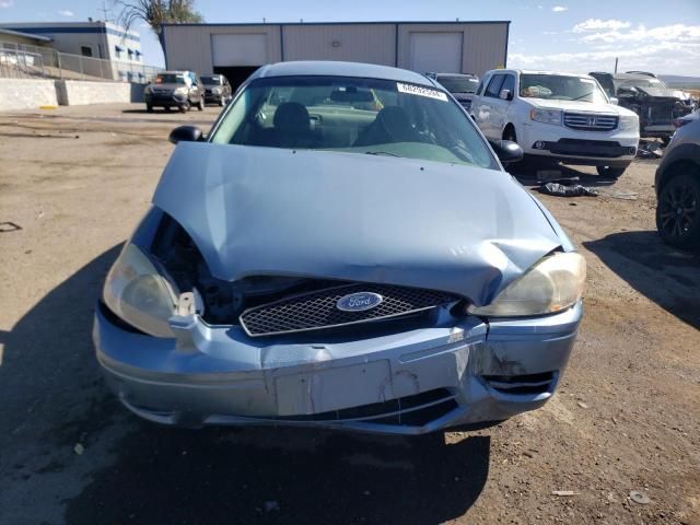 2005 Ford Taurus SE