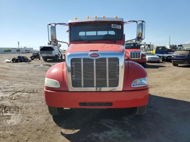 2017 Peterbilt 337