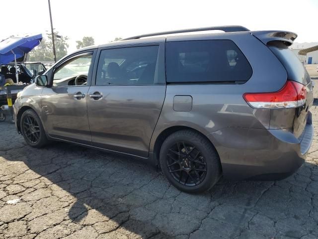 2014 Toyota Sienna LE