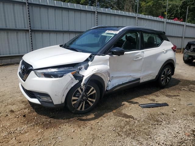 2020 Nissan Kicks SR