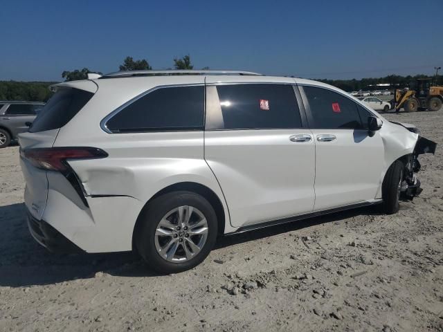 2022 Toyota Sienna Limited