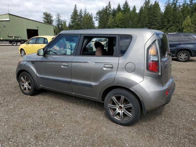 2010 KIA Soul +