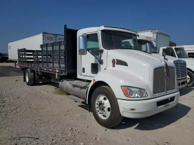 2018 Kenworth Construction T270