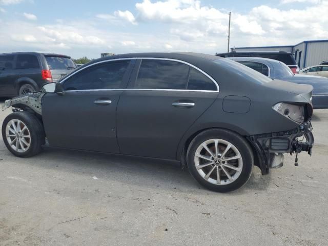 2019 Mercedes-Benz A 220