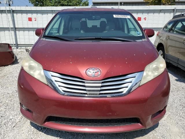 2012 Toyota Sienna XLE