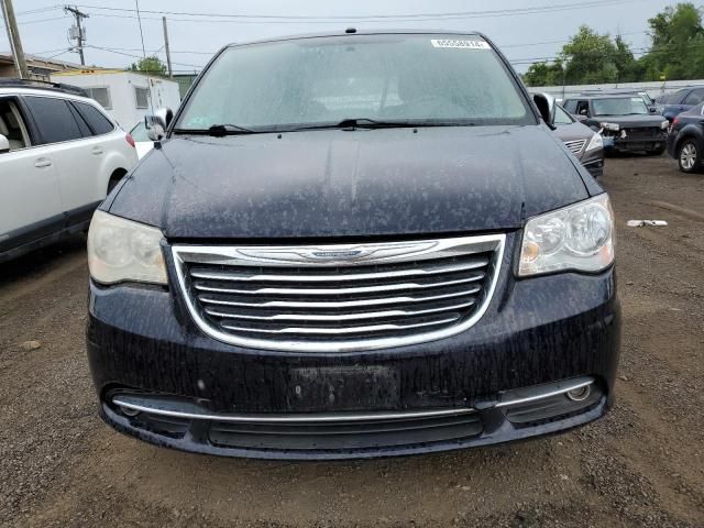 2011 Chrysler Town & Country Touring L