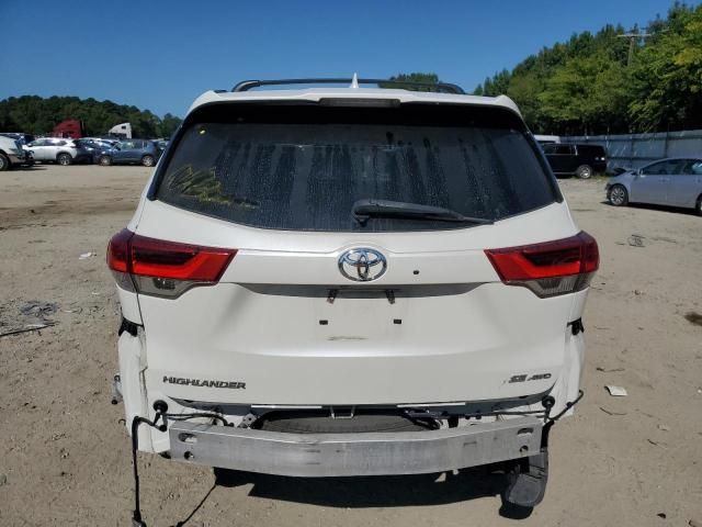 2017 Toyota Highlander SE