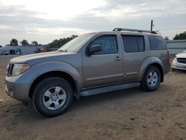 2005 Nissan Pathfinder LE