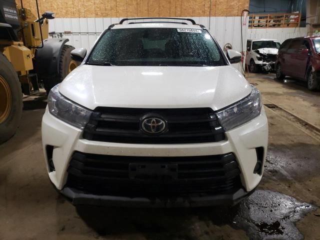 2019 Toyota Highlander SE