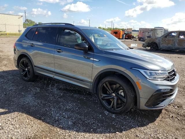 2023 Volkswagen Tiguan SE R-LINE Black