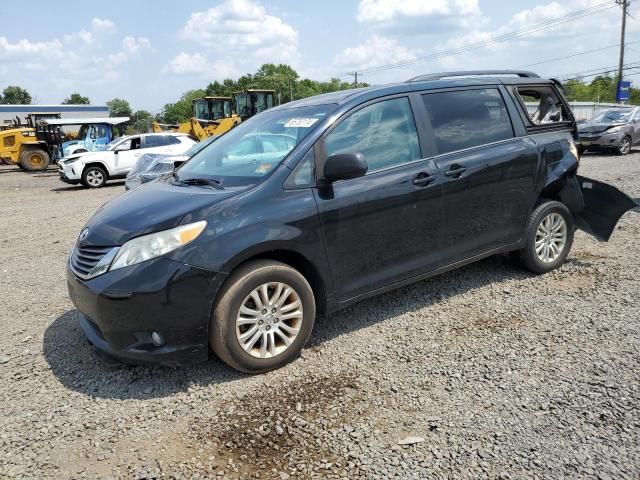 2013 Toyota Sienna XLE