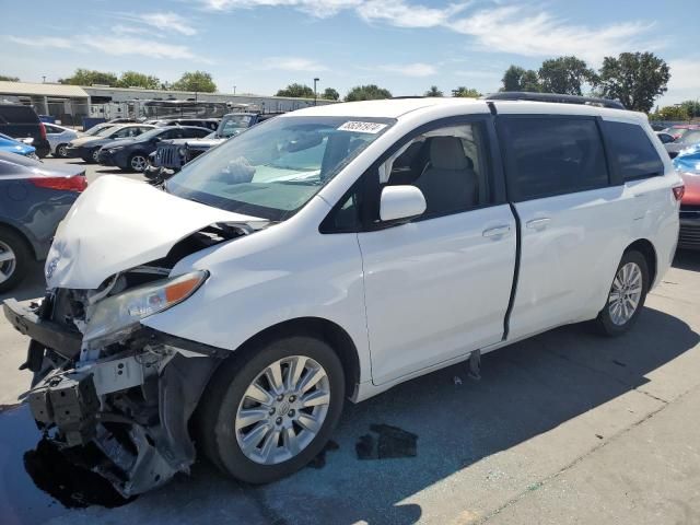 2015 Toyota Sienna LE