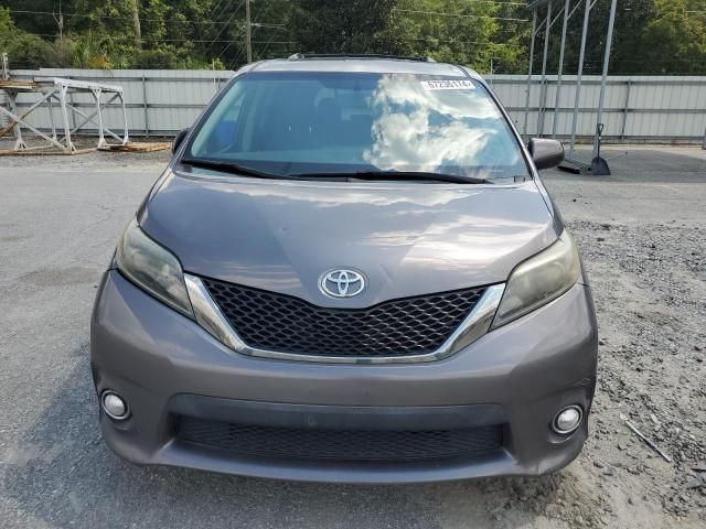 2015 Toyota Sienna Sport