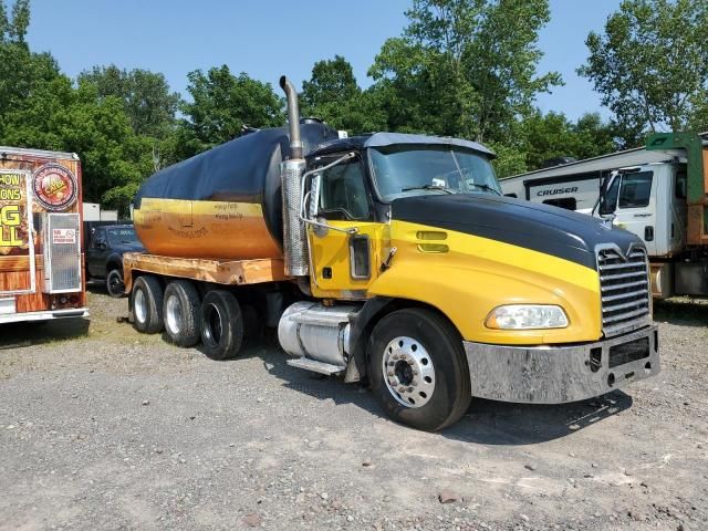 2008 Mack 600 CXU600