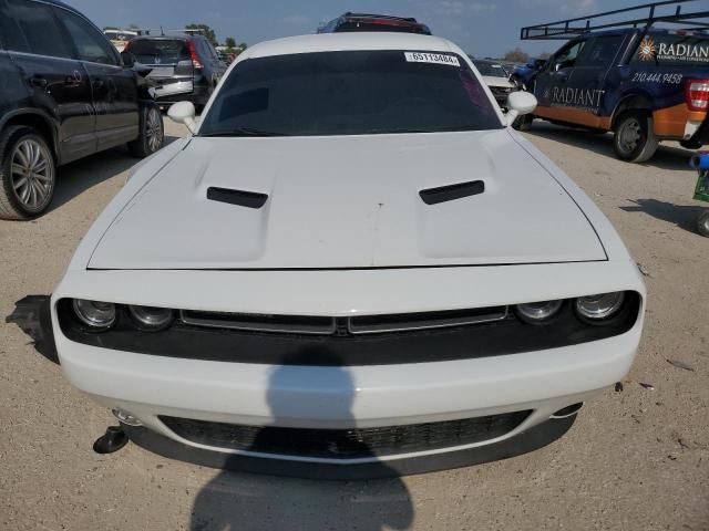 2015 Dodge Challenger SXT