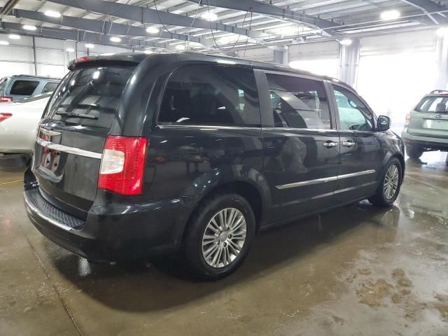 2014 Chrysler Town & Country Touring L