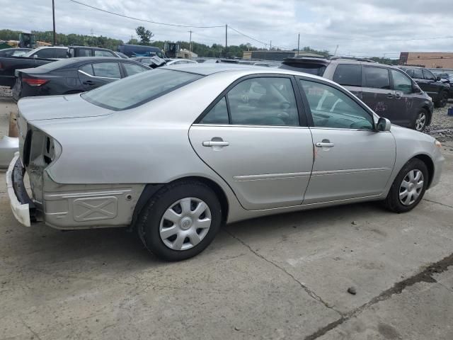 2004 Toyota Camry LE