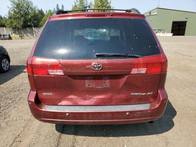 2005 Toyota Sienna XLE