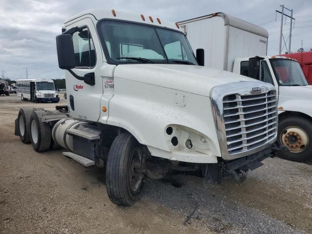 2017 Freightliner Cascadia 125