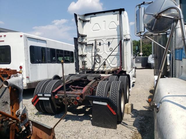 2018 Freightliner Cascadia 126