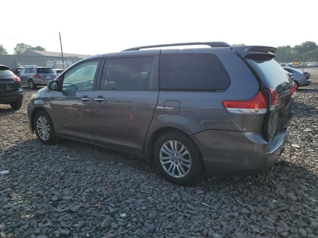 2014 Toyota Sienna XLE