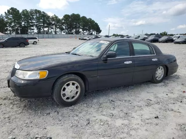 2000 Lincoln Town Car Signature