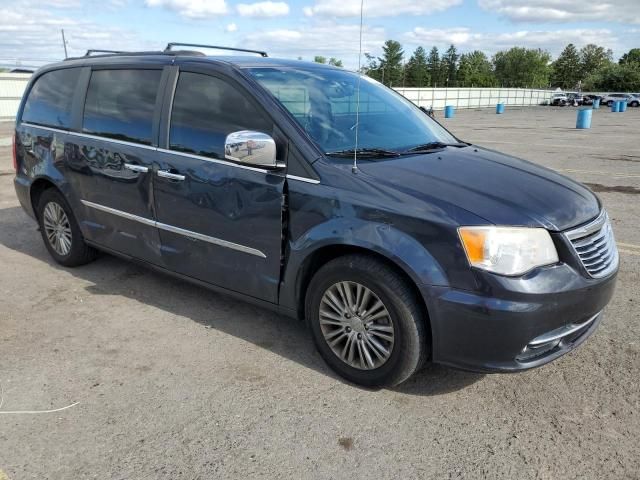 2014 Chrysler Town & Country Touring L